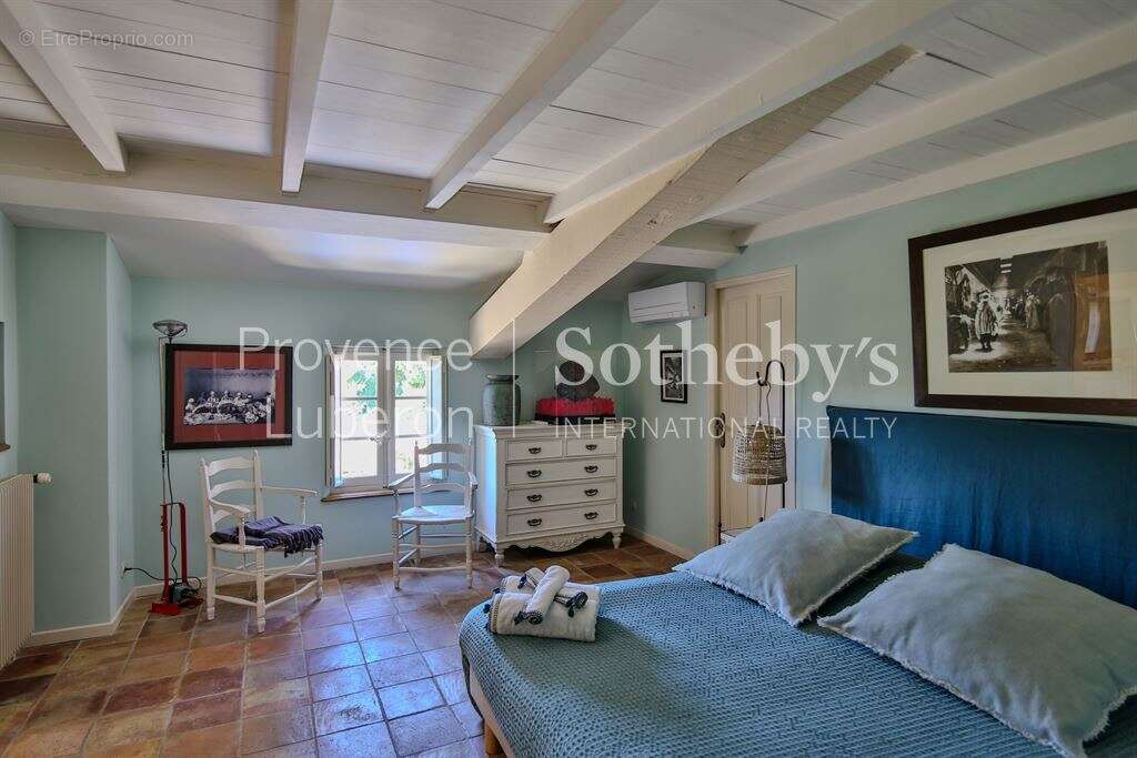 Authentique mas provençal avec piscine - photo 10