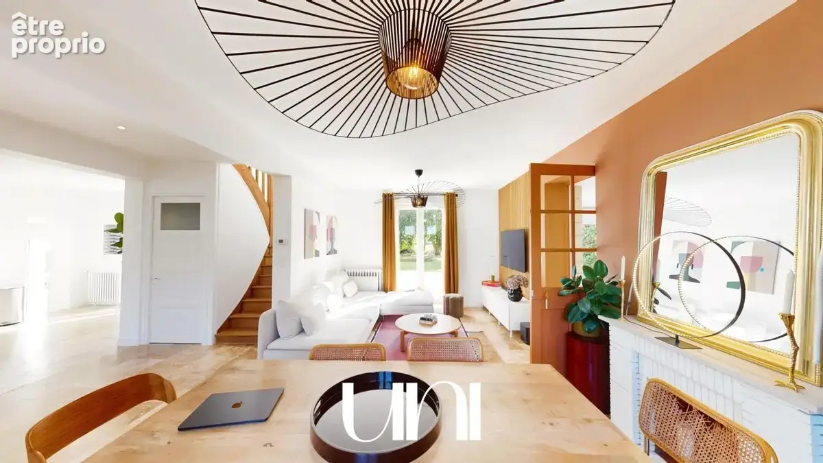 Maison 6 pièces de 138 m2 avec jardin - MALTOT - photo 7