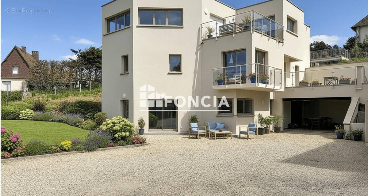 Maison à BENERVILLE-SUR-MER