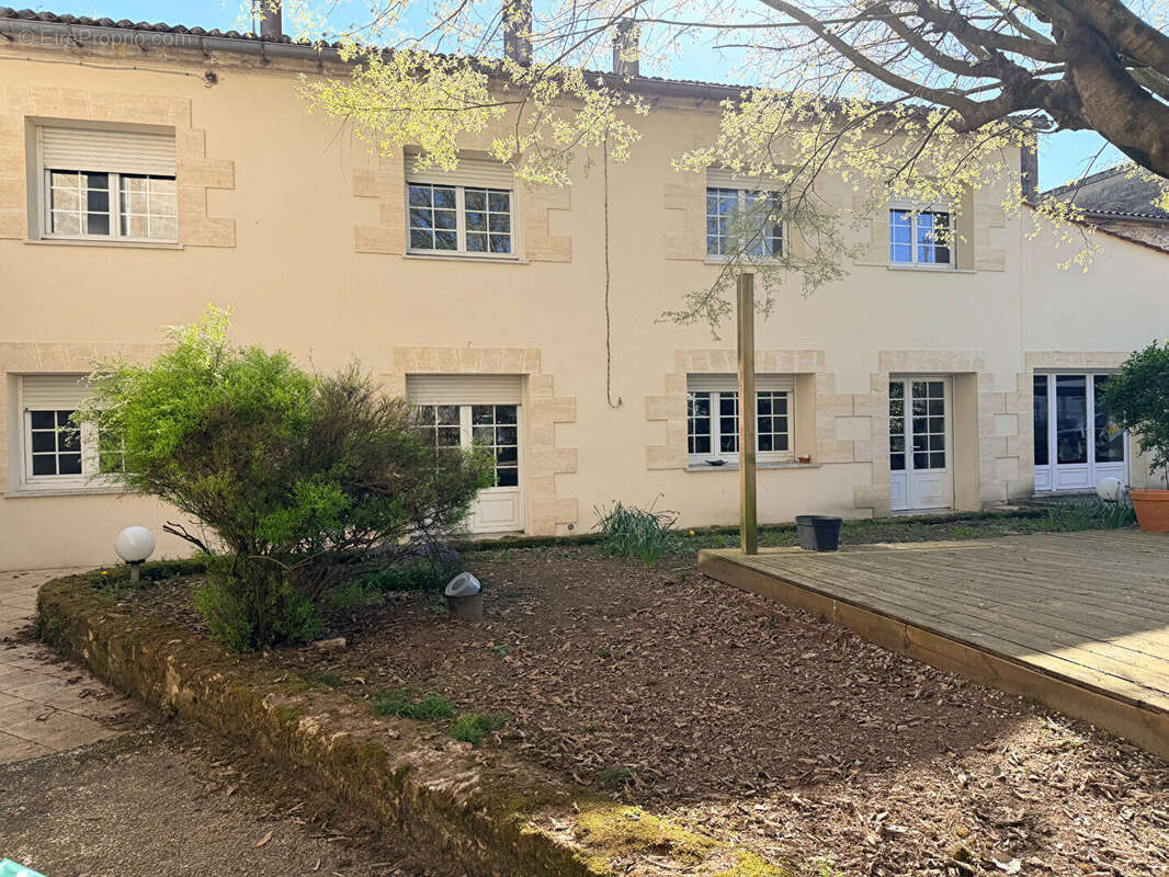 Maison à SAINT-ANDRE-DE-CUBZAC