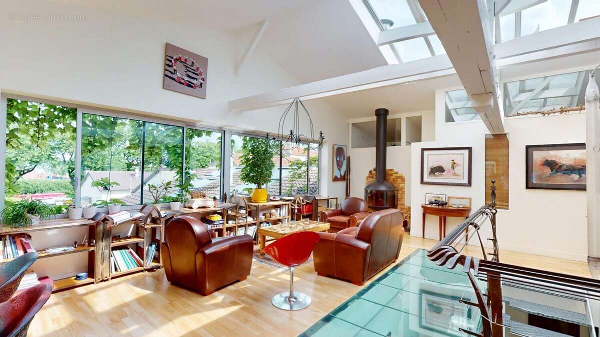 Appartement à IVRY-SUR-SEINE