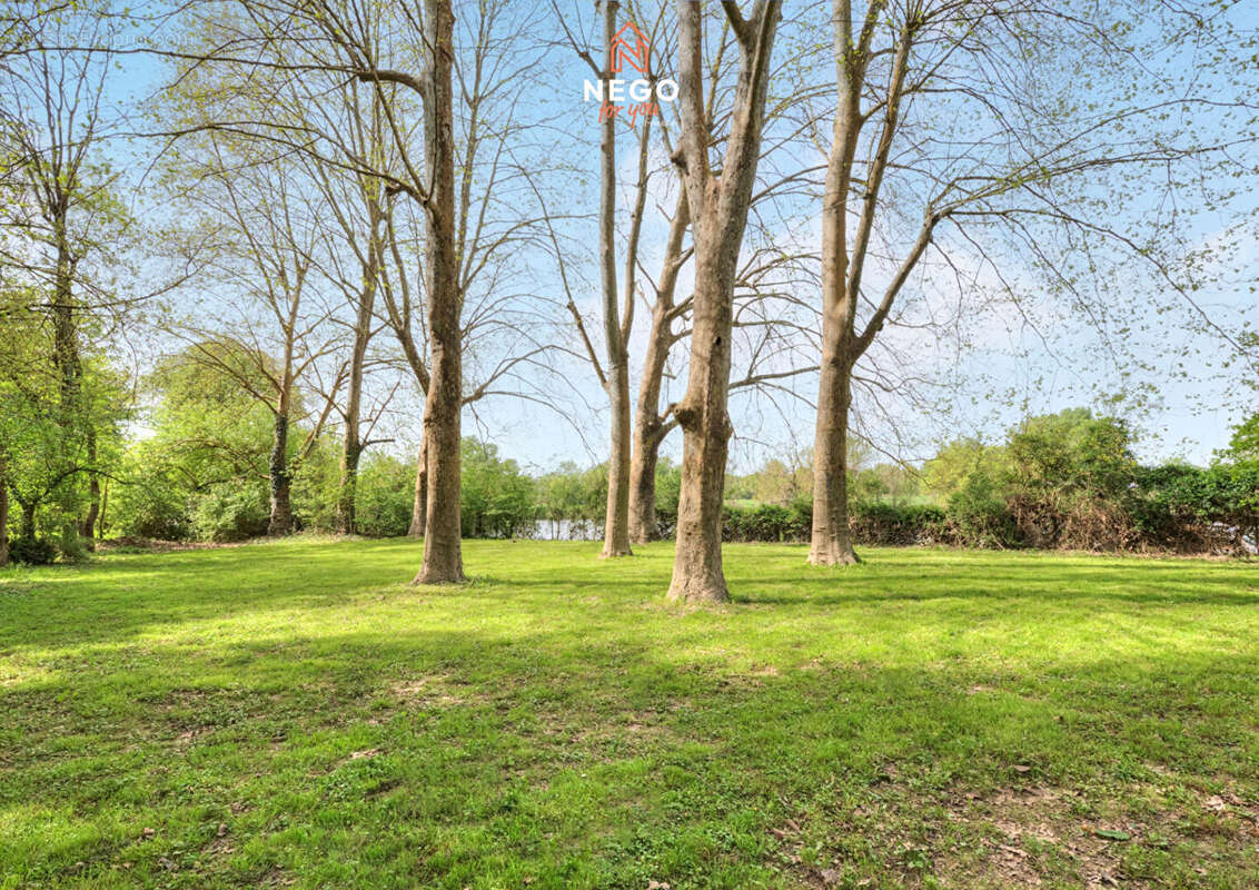 Maison à MONTREUIL-JUIGNE