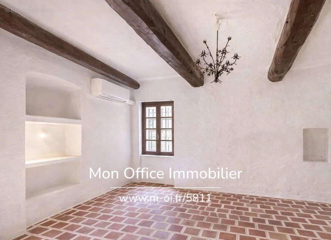 Appartement à MARSEILLE-2E