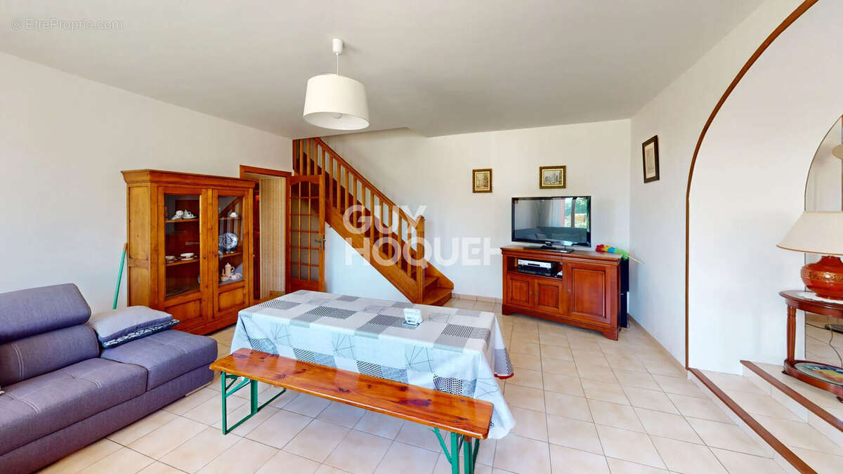 Maison à COURSON-LES-CARRIERES