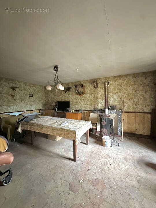 Maison à FLINS-NEUVE-EGLISE