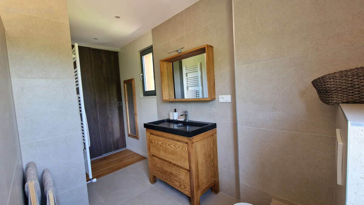 Maison à POLEYMIEUX-AU-MONT-D&#039;OR