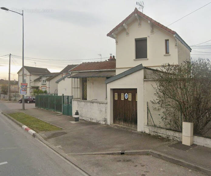 Maison à SAINT-ANDRE-LES-VERGERS