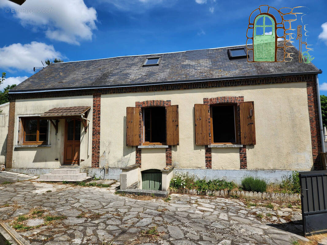 Maison à SARGE-SUR-BRAYE