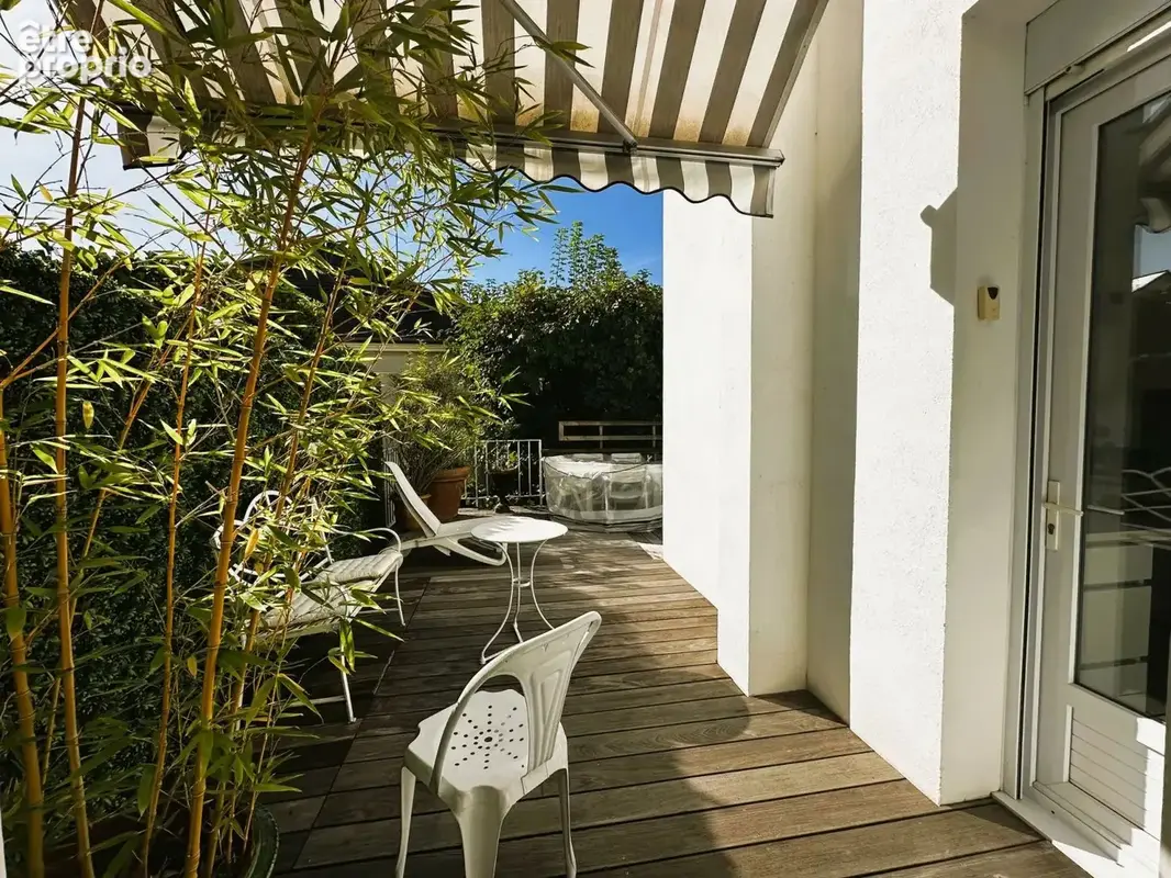 Maison bourgeoise d'exception a proximite du plan d'eau - photo 4