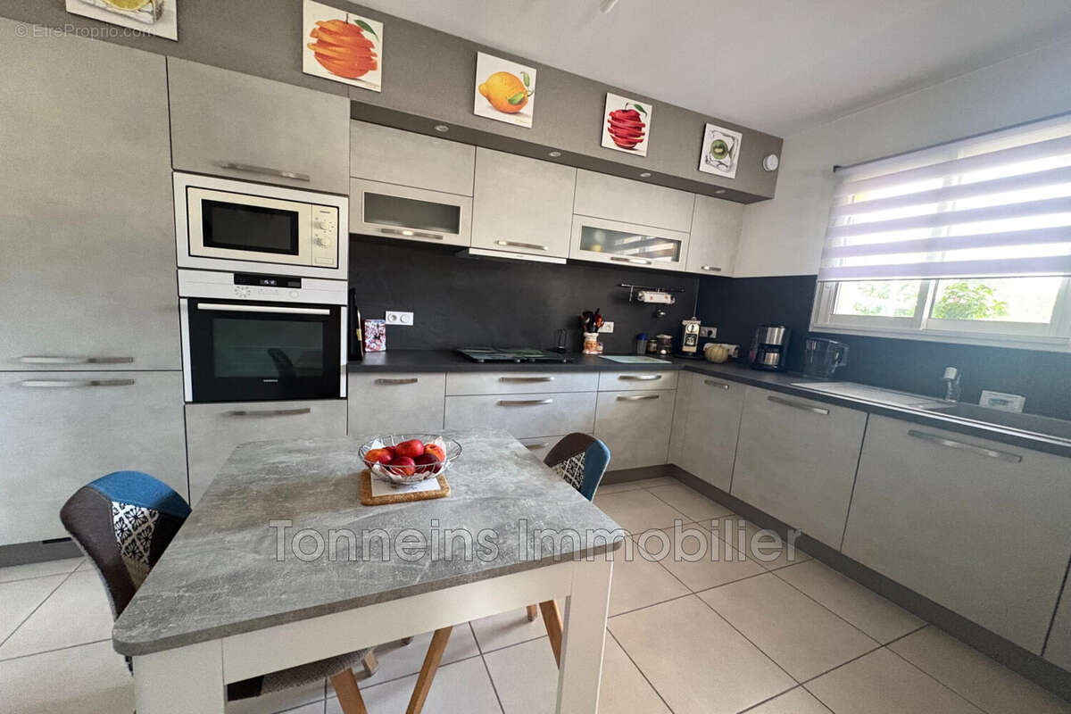 Maison 110 m² à Tonneins  - photo 8