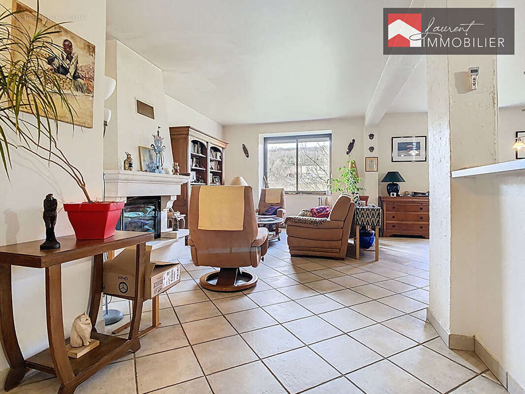 Maison familiale avec logement indépendant et jardin - 192 m2  - PLOTTES - photo 4