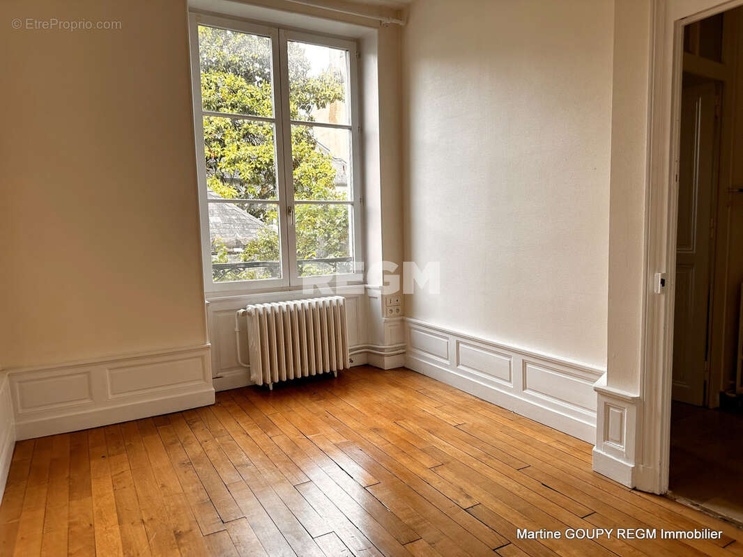 ORLEANS (45)   Centre / Cathédrale   Foncier sur 3 niveaux 360 m2 /sol - Investisseurs - photo 11