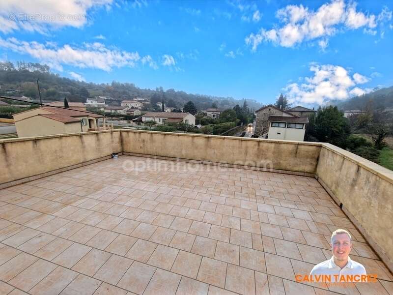 Appartement à SAINT-BRES