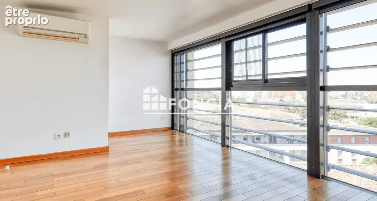 TOULOUSE  Avenue de LOMBEZ : Duplex atypique 140m² en dernier étage avec terrasse plein Sud - photo 9