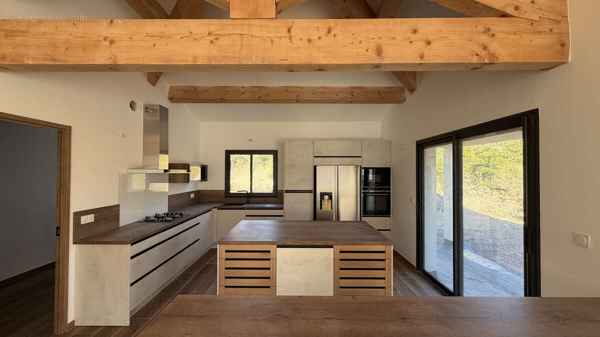 Maison à NANS-LES-PINS