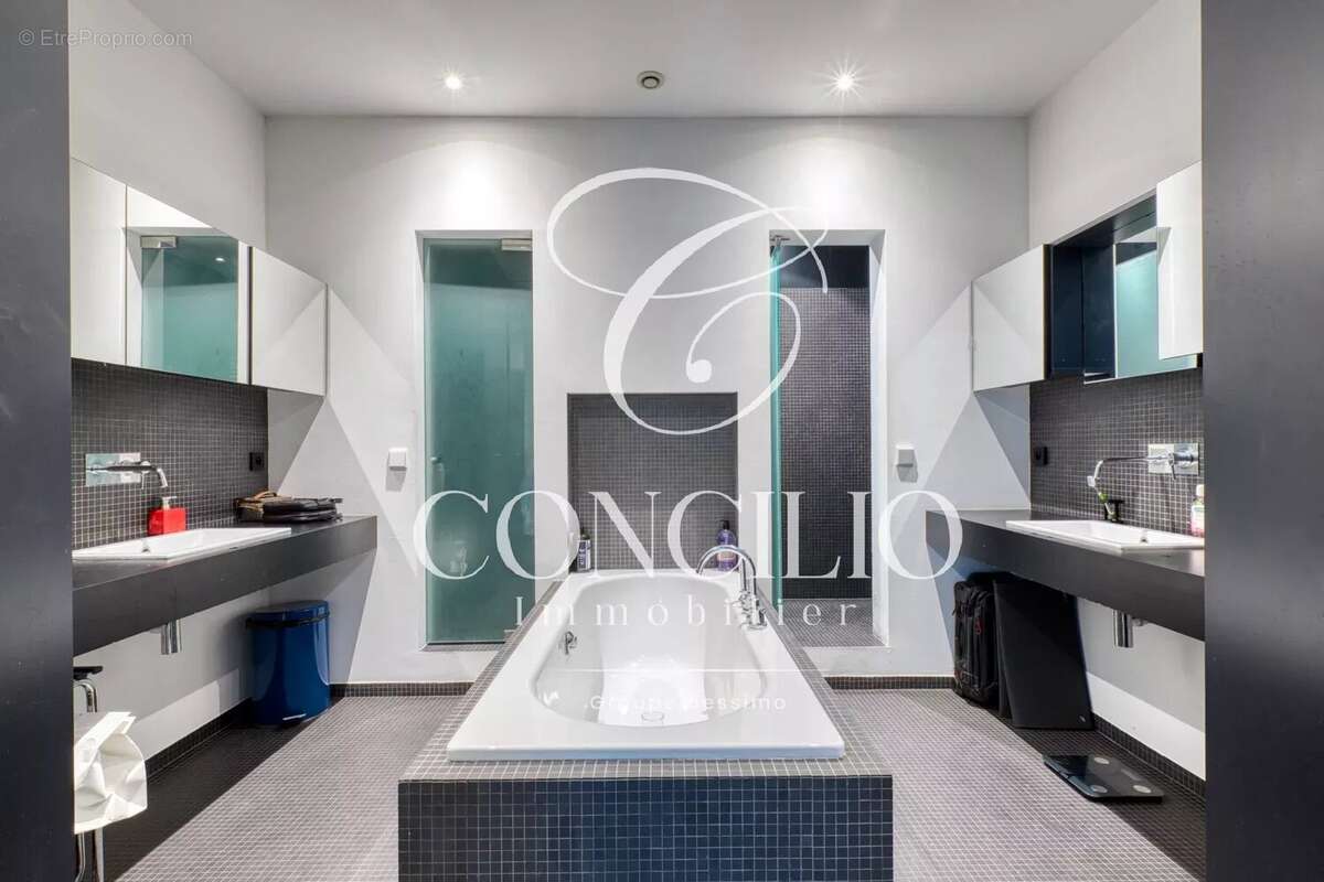 Appartement à PARIS-6E