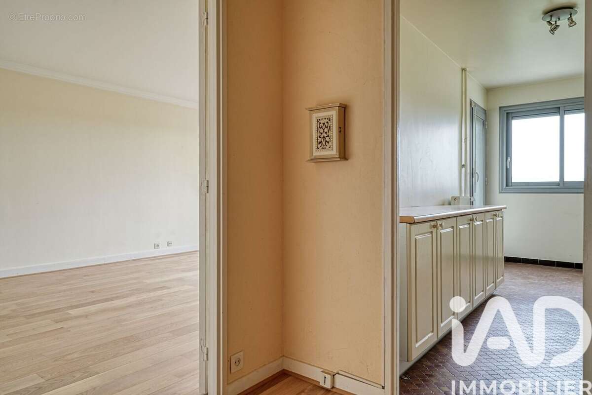 Photo 8 - Appartement à VILLE-D'AVRAY
