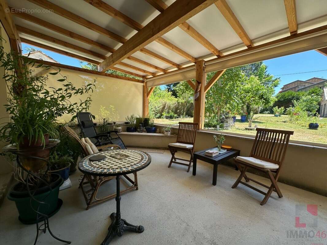 Maison 182 m² à Prayssac  - photo 2