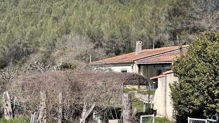 Maison à SAINT-ZACHARIE