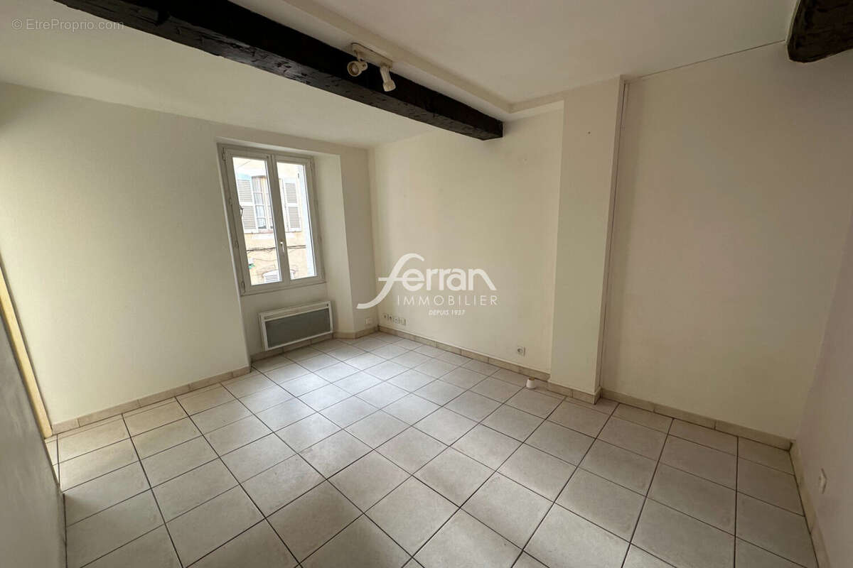 Appartement à TRANS-EN-PROVENCE