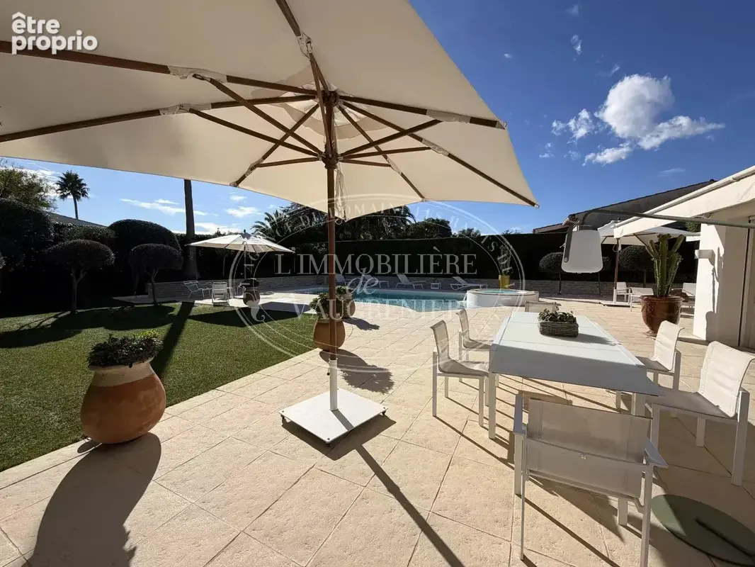 Vente villa 5 pièces les hauts de vaugrenier 1 990 000.-€ - photo 4