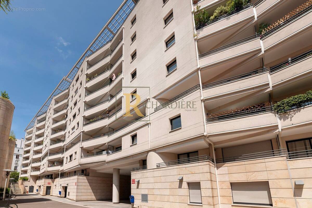 Appartement à PARIS-19E