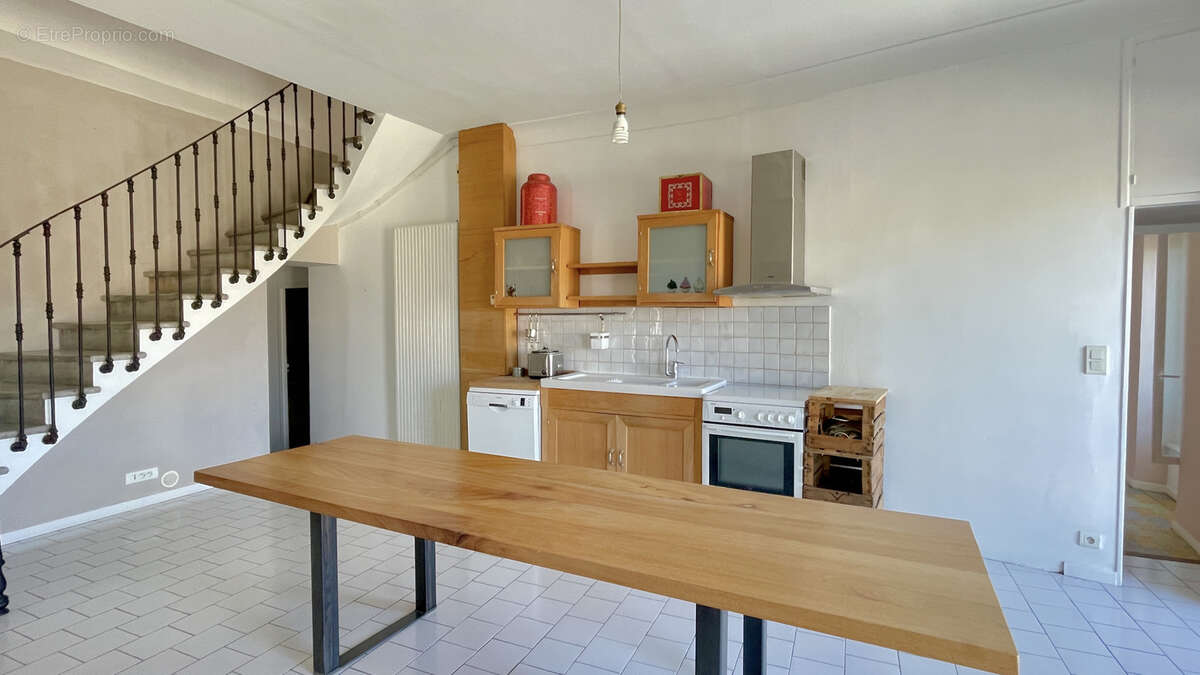 Appartement en duplex T5 avec terrasse au coeur d'Alès - photo 2
