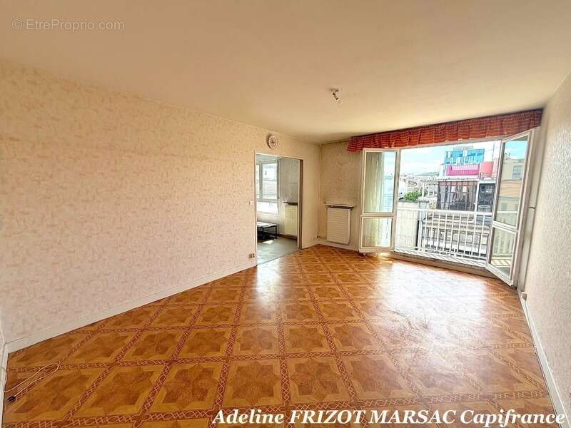 Appartement à SAINT-ETIENNE