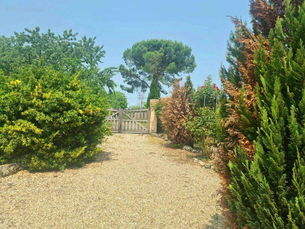 Maison à BERTRIC-BUREE