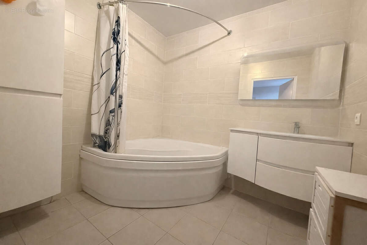 Appartement à BOURGOIN-JALLIEU