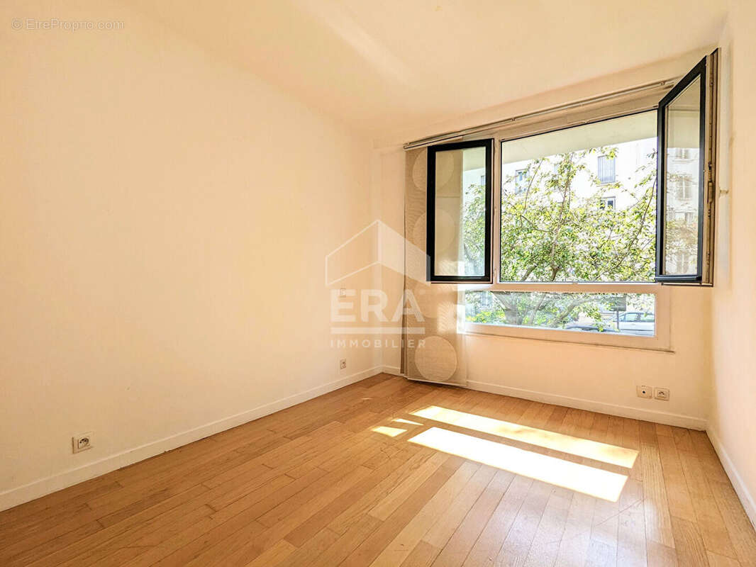 Appartement à LEVALLOIS-PERRET