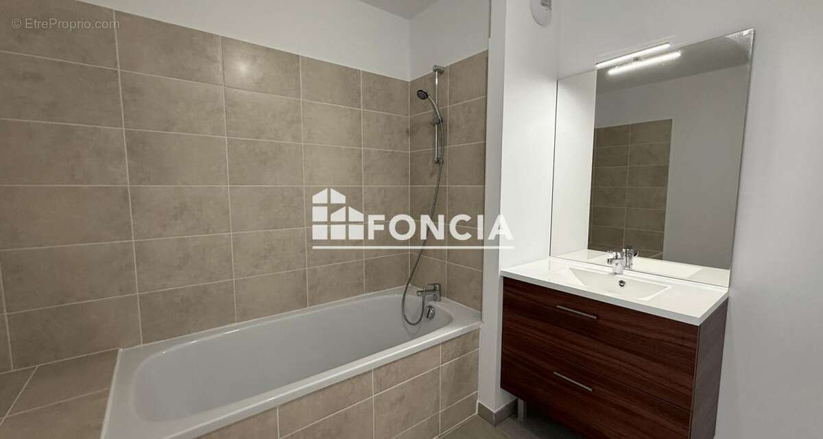 Appartement à LATTES