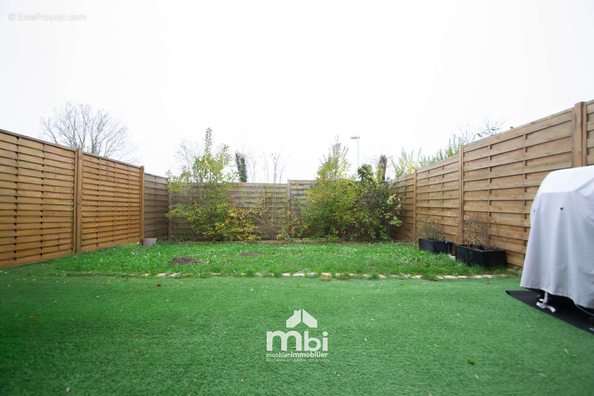 Maison à MARLY-LA-VILLE