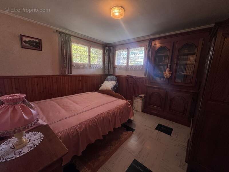 Maison à SAINT-CYR-SUR-LOIRE