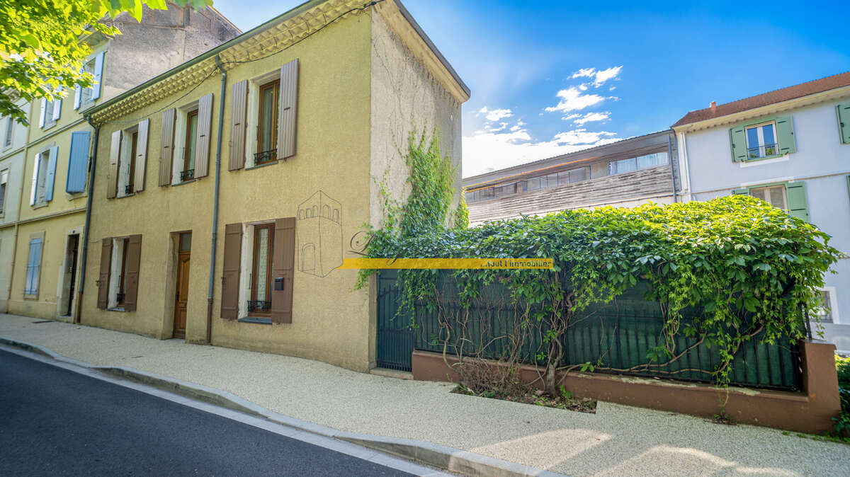 Maison à MONTELIMAR