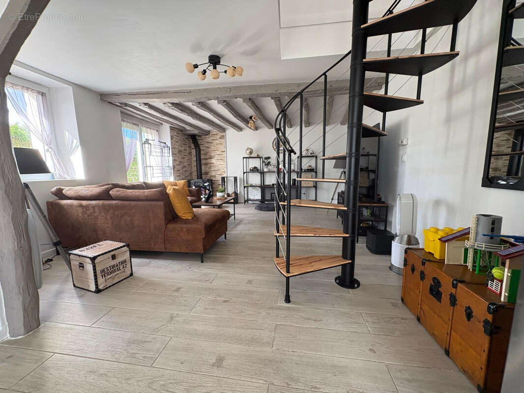 Maison à HAUTEFEUILLE