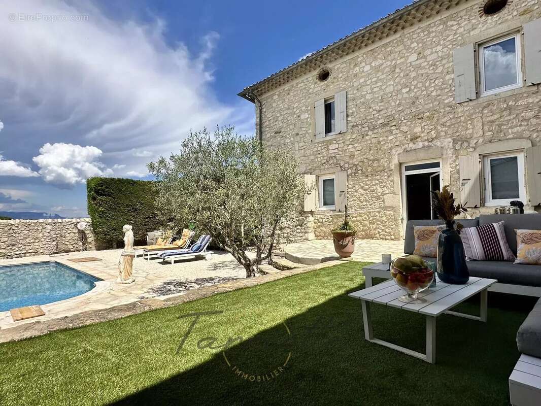Maison à MONTELIMAR