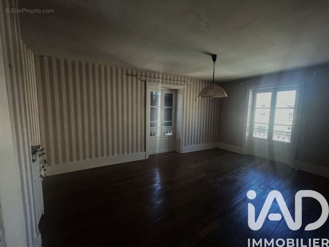 Maison 178 m² à Dommartin-Le-Saint-Pere  - photo 6