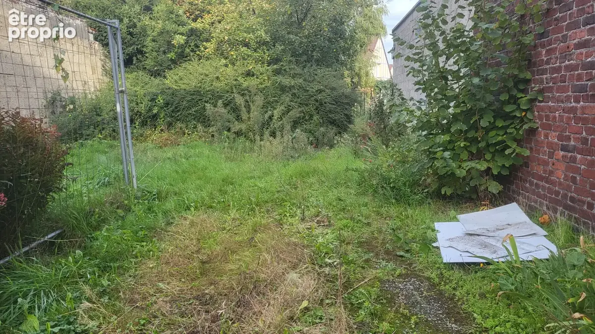 Terrain constructible 330 m² - photo 1