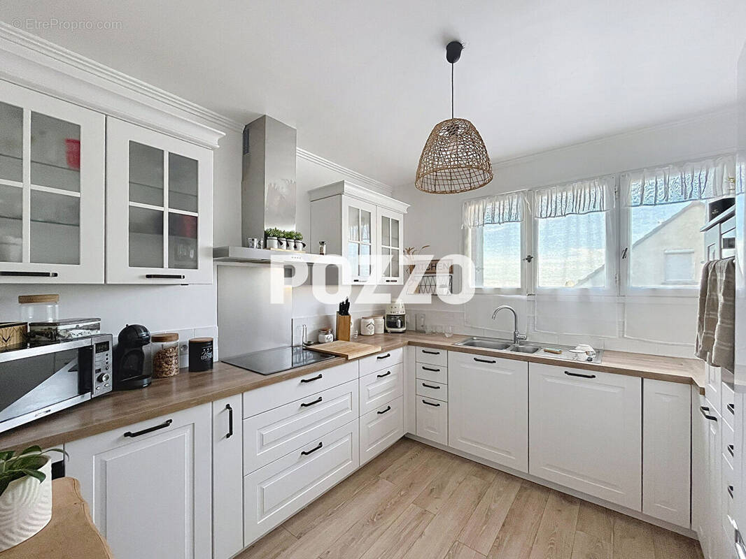 Maison à DONVILLE-LES-BAINS