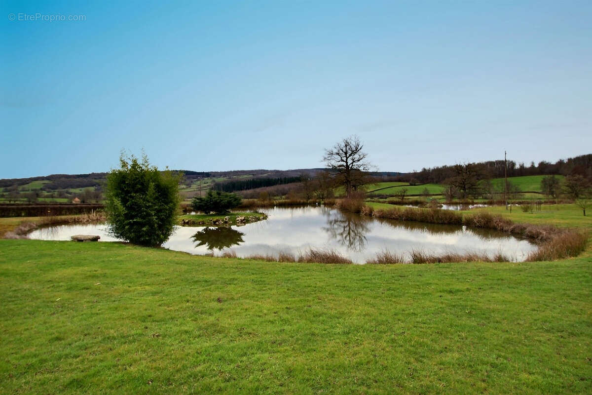 Maison à SAINT-MARCELIN-DE-CRAY