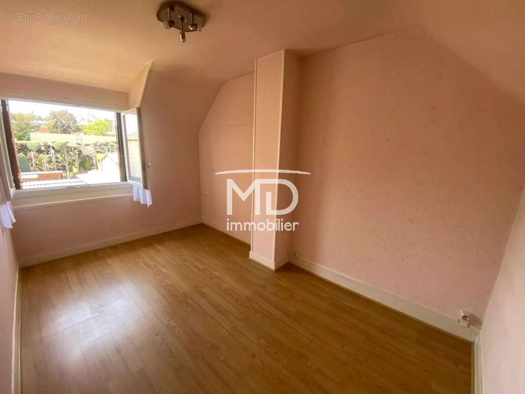Evreux saint michel - maison t4 avec dependances - photo 12