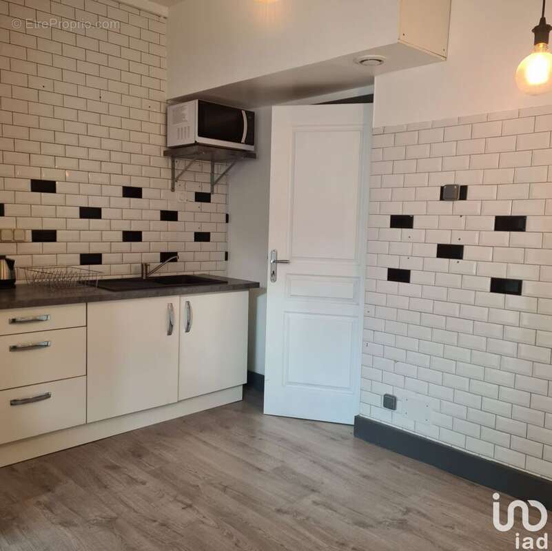 Photo 2 - Commerce à LE CREUSOT