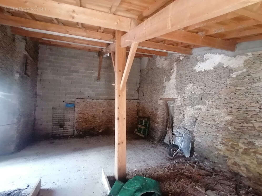 Maison à SAINT-ETIENNE-DE-MER-MORTE