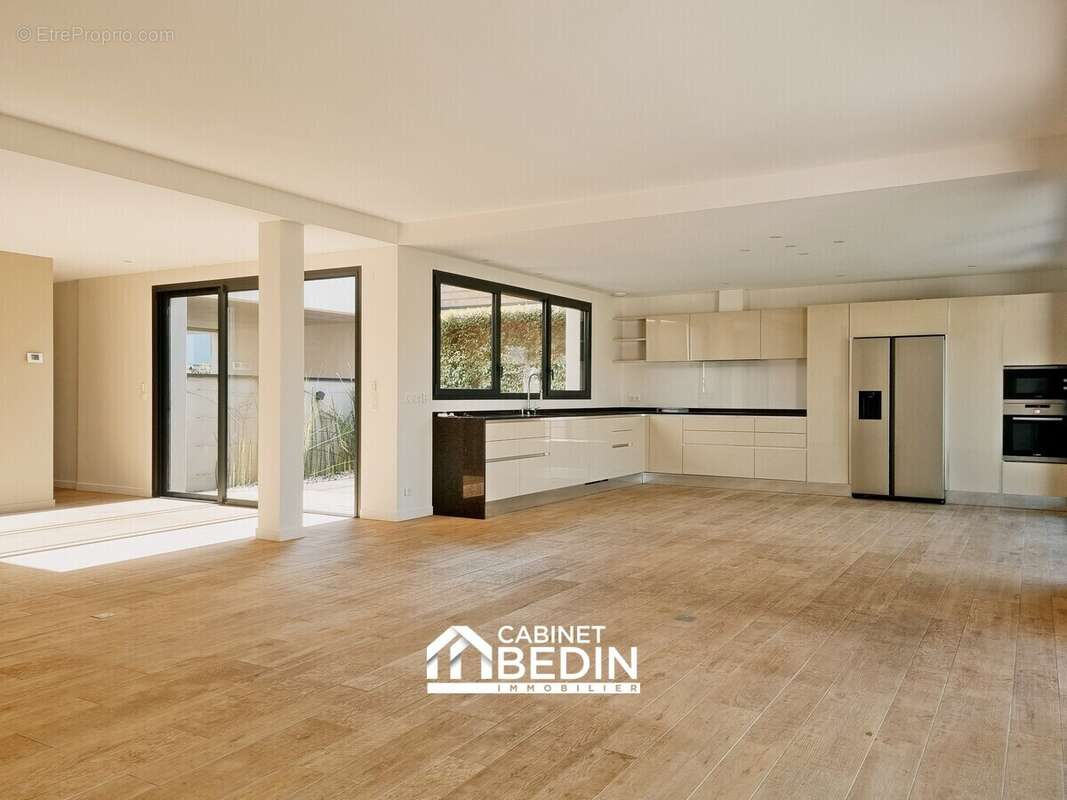 Maison 204 m² à Le Bouscat  - photo 4