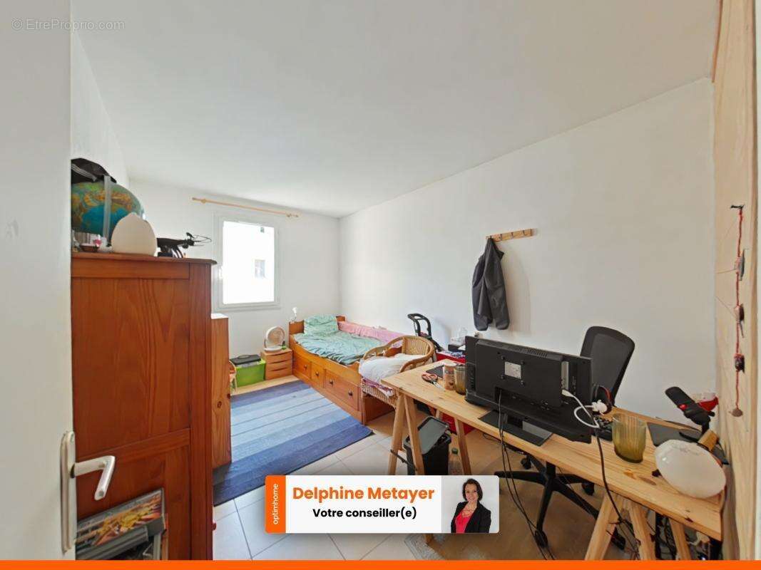 Appartement T4 86 m² Draguignan Centre, 3 Ch, balcon & Tout-à-Pied (Fort Potentiel !) - photo 13