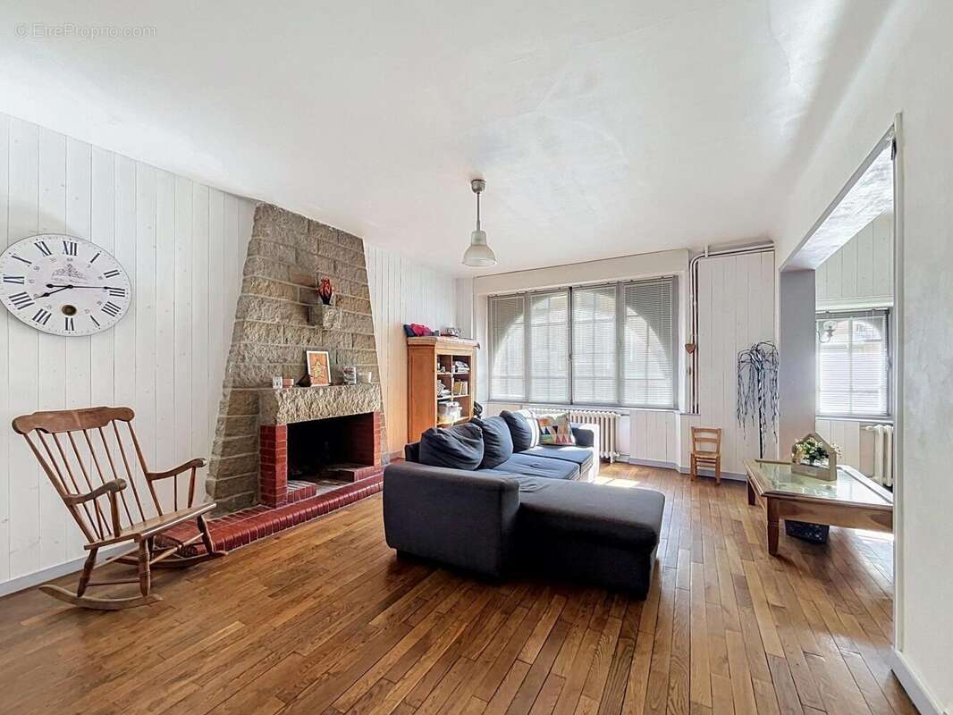 Maison 225 m² à Guingamp  - photo 3