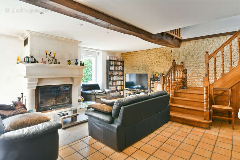 Maison à TONNAY-CHARENTE