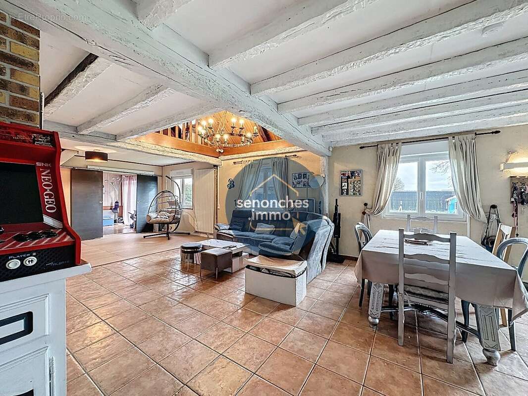 Maison à MORVILLIERS
