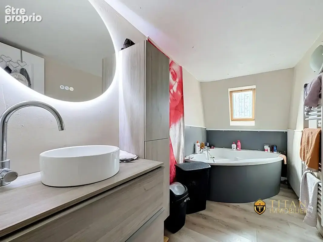  Maison, 2 chambres, 1 bureau, jardin, cave, St-pol-sur-Mer. Titan Immobilier